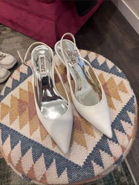 Badgley Mischka Ivory Pointed Slingback Heels